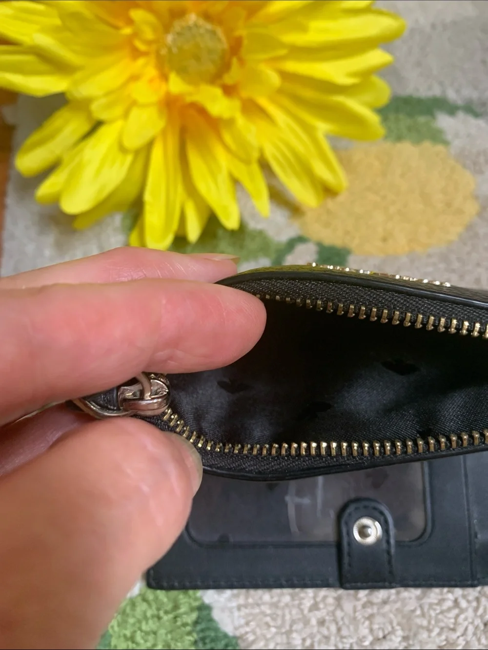 kate spade Black Pebbled Leather Zip Card Case with Gold Logo